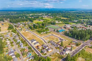 8910 126th St E, Puyallup, WA 98373 - Photo 6