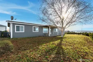 401 Clemans View Rd, Selah, WA 98942 - Photo 2