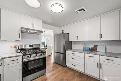 9024 Prentice Avenue, Gig Harbor, WA 98332 - Photo 14