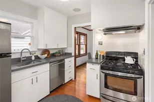 624 NW 79th St, Seattle, WA 98117 - Photo 10