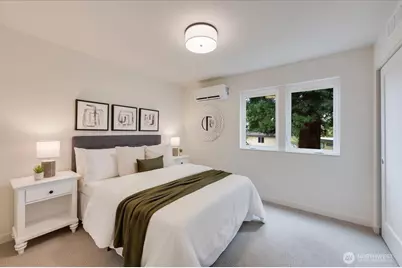 13542 39th Avenue NE #B, Seattle, WA 98125 - Photo 6