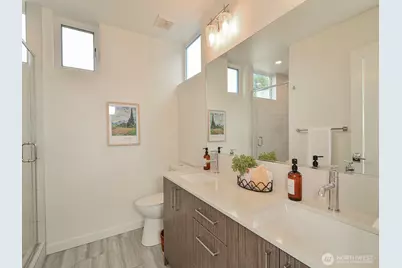 6539 4th Avenue NE #B, Seattle, WA 98115 - Photo 12
