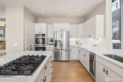 3711 Lake Washington Boulevard N, Renton, WA 98056 - Photo 6