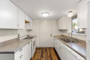 7606 Sandy Way NE, Poulsbo, WA 98370 - Photo 6