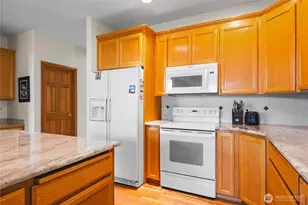 15821 269th St E, Graham, WA 98338 - Photo 14