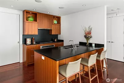 1521 2nd Avenue #2004, Seattle, WA 98101 - Photo 6