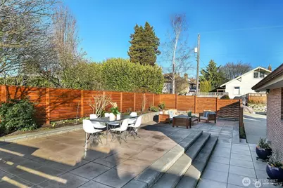 3203 NW 69th Street, Seattle, WA 98117 - Photo 4