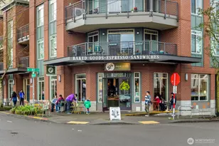 5901 Phinney Ave N, Seattle, WA 98103 - Photo 18