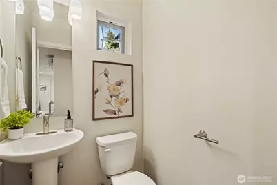 11043 B 19th Avenue NE, Seattle, WA 98125 - Photo 8