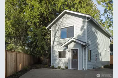 11043 B 19th Avenue NE, Seattle, WA 98125 - Photo 1