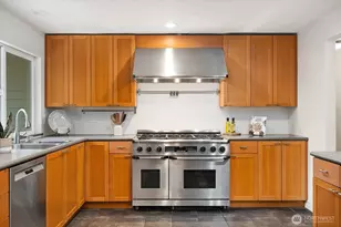20702 11th Dr SE, Bothell, WA 98012 - Photo 12