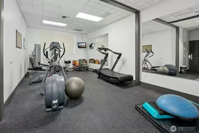1000 Aurora Avenue N #409, Seattle, WA 98109 - Photo 26