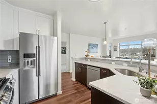 1000 Aurora Ave N, Seattle, WA 98109 - Photo 10