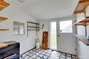 514 Shore Dr, Bremerton, WA 98310 - Photo 16