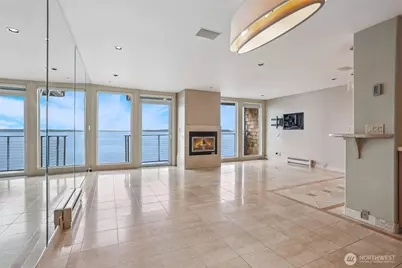 3717 Beach Drive SW #214, Seattle, WA 98116 - Photo 4