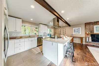 625 215th Street SW, Bothell, WA 98021 - Photo 8