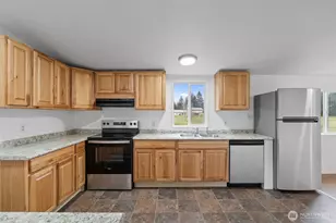 19112 Loganberry St SW, Rochester, WA 98579 - Photo 4