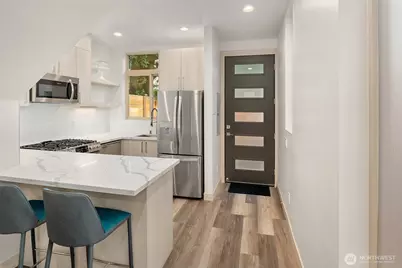 5616 California Street SW #C, Seattle, WA 98136 - Photo 6