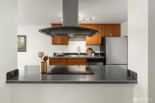 1730 Taylor Ave N, Seattle, WA 98109 - Photo 6