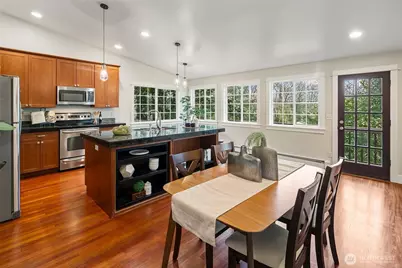 10723 24th Avenue NE, Seattle, WA 98125 - Photo 10