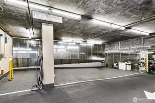 1301 Spring St, Seattle, WA 98104 - Photo 32