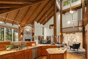 13525 NE 50th St, Bellevue, WA 98005 - Photo 14