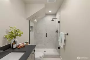 1110 B 34th Ave, Seattle, WA 98122 - Photo 18