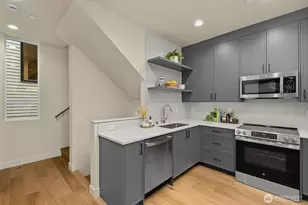 1110 B 34th Ave, Seattle, WA 98122 - Photo 14