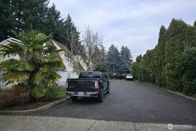 1019 18th St NE, Auburn, WA 98002 - Photo 4