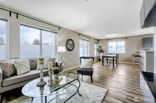 10511 Midvale Ave N, Seattle, WA 98133 - Photo 2