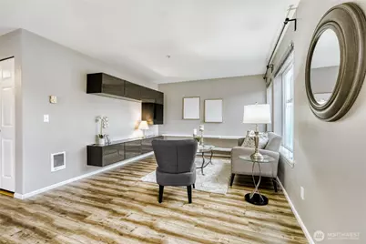 10511 Midvale Avenue N #302, Seattle, WA 98133 - Photo 4