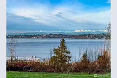 5833 104th Avenue NE, Kirkland, WA 98033 - Photo 2