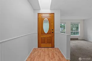 633 NW Cathlamet Dr, Oak Harbor, WA 98277 - Photo 4