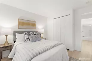 12760 NE 10th Pl, Bellevue, WA 98005 - Photo 10