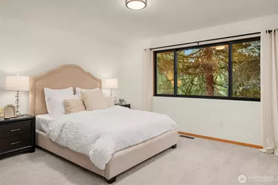 4329 210th Court NE, Sammamish, WA 98074 - Photo 14