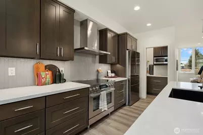 2004 NE 120th Street NE #1, Seattle, WA 98125 - Photo 12