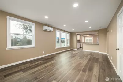 301 N Anacortes Street, Burlington, WA 98233 - Photo 4