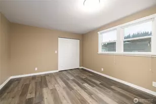 301 N Anacortes St, Burlington, WA 98233 - Photo 16