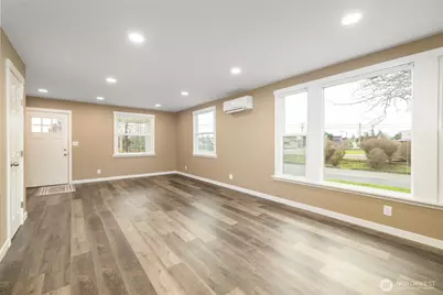 301 N Anacortes Street, Burlington, WA 98233 - Photo 6