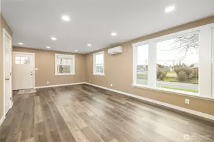 301 N Anacortes St, Burlington, WA 98233 - Photo 6