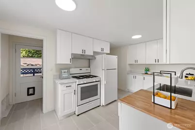 12049 NE 97th Street, Kirkland, WA 98033 - Photo 10