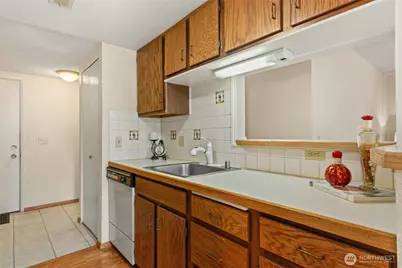 14331 124th Avenue NE #C22, Kirkland, WA 98034 - Photo 10