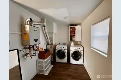 214 S 126th Street, Seattle, WA 98168 - Photo 14