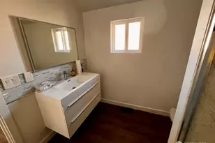 214 S 126th St, Seattle, WA 98168 - Photo 8