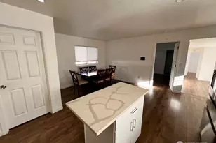 214 S 126th St, Seattle, WA 98168 - Photo 4