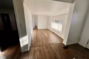 214 S 126th St, Seattle, WA 98168 - Photo 10