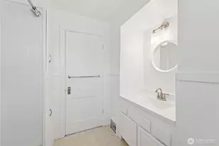 209 W Blaine St, Seattle, WA 98119 - Photo 26