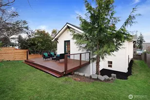 8333 Dibble Ave NW, Seattle, WA 98117 - Photo 26