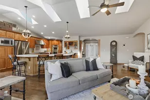 20615 39th Ave SE, Bothell, WA 98012 - Photo 10