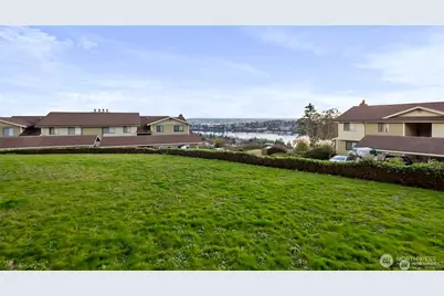 3400 Narrows View Lane NE #204, Bremerton, WA 98310 - Photo 36